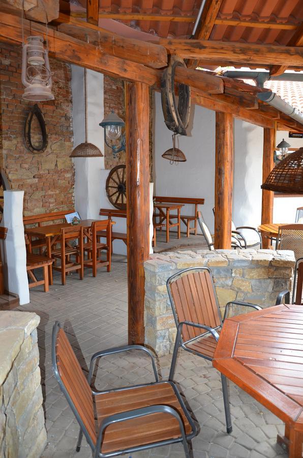 Penzion Pod Kaštany Kvasice Esterno foto