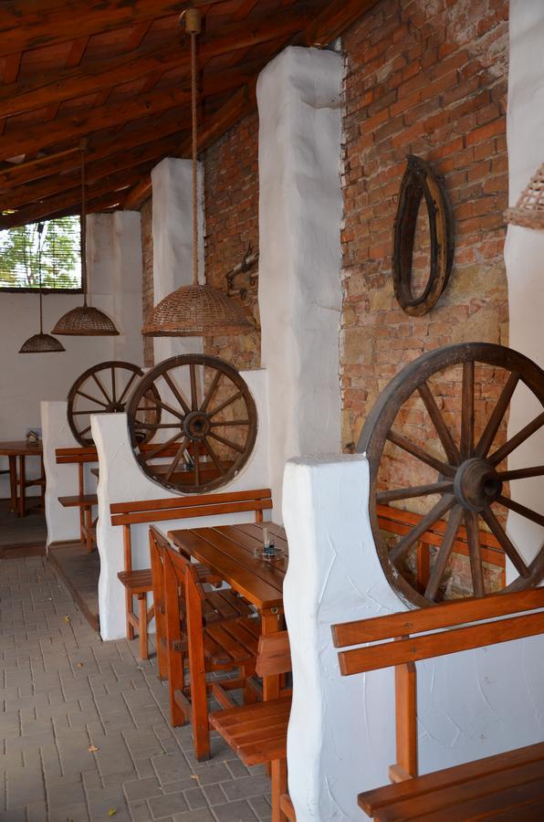 Penzion Pod Kaštany Kvasice Esterno foto