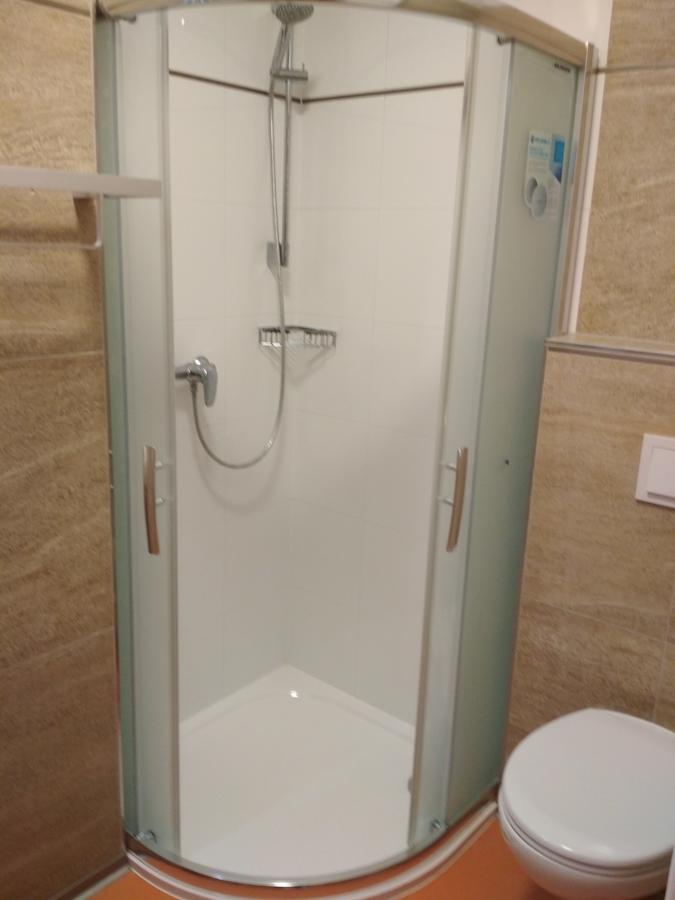 Penzion Pod Kaštany Kvasice Esterno foto