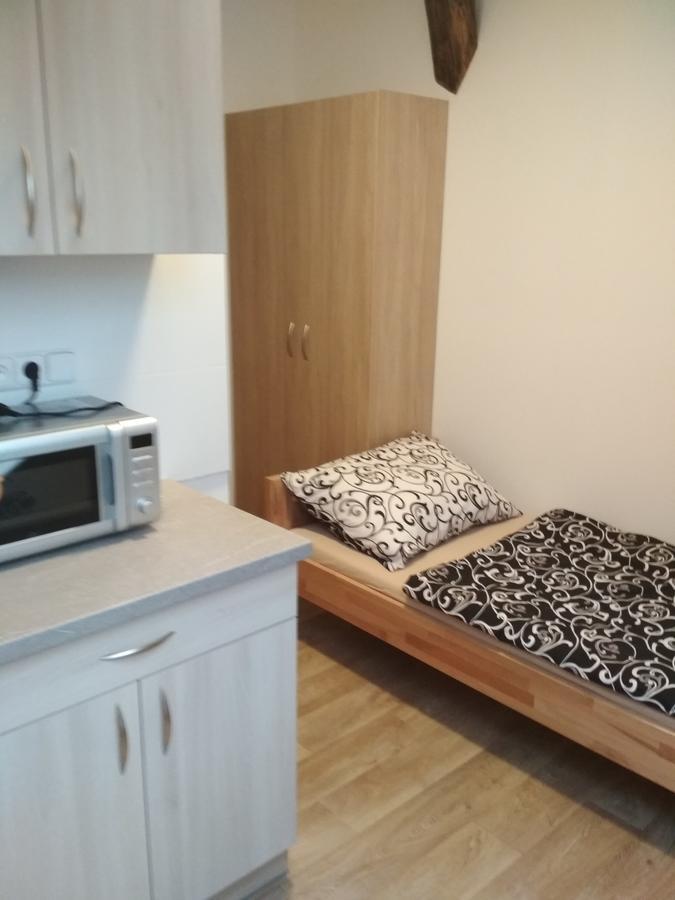 Penzion Pod Kaštany Kvasice Esterno foto