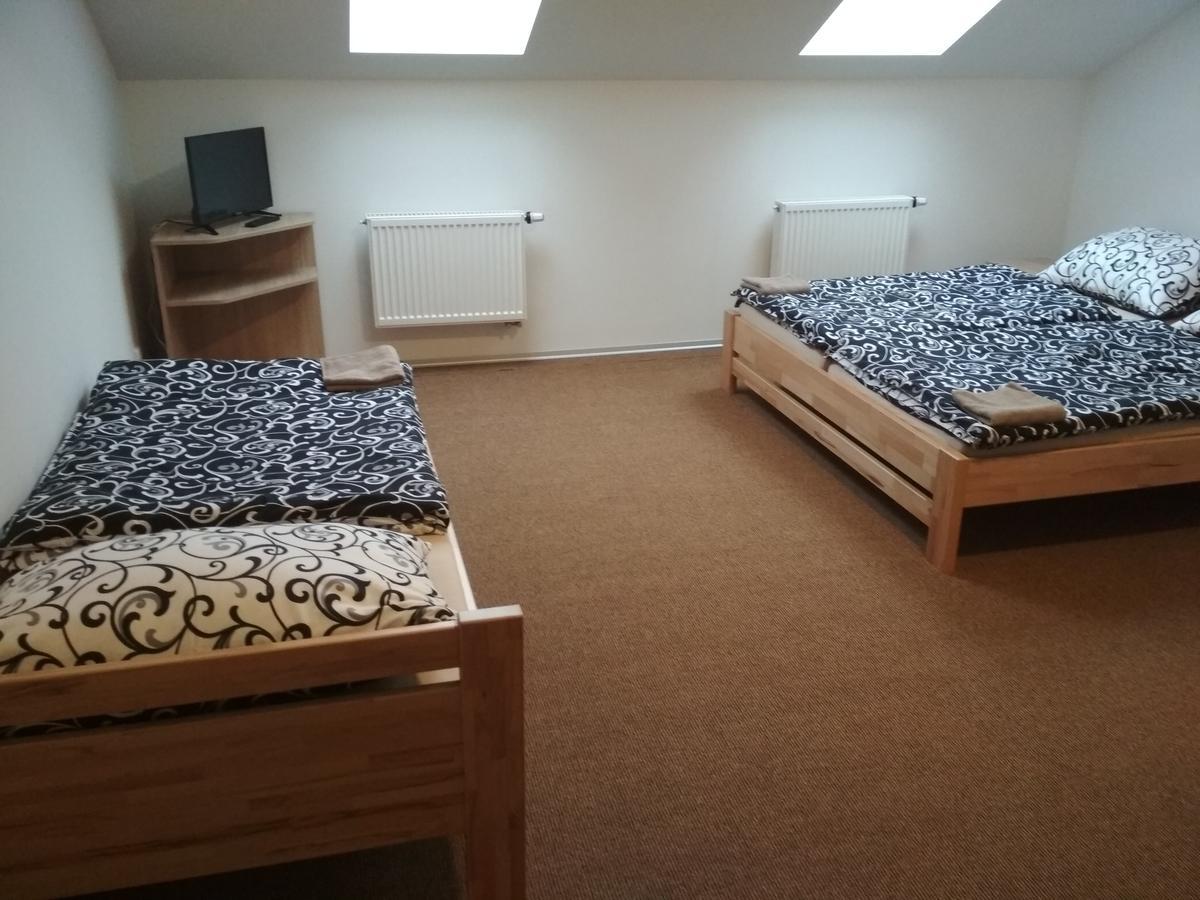 Penzion Pod Kaštany Kvasice Esterno foto