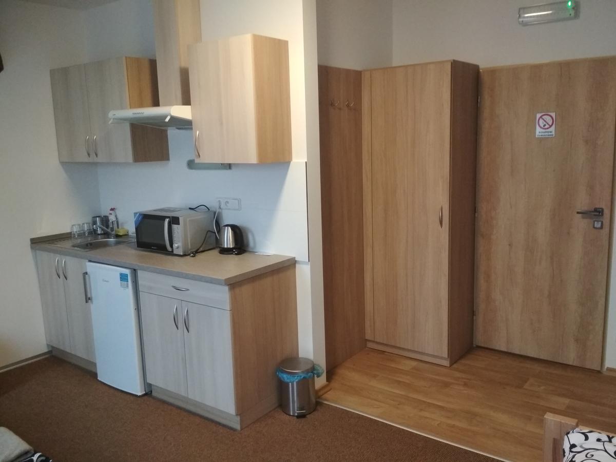 Penzion Pod Kaštany Kvasice Esterno foto